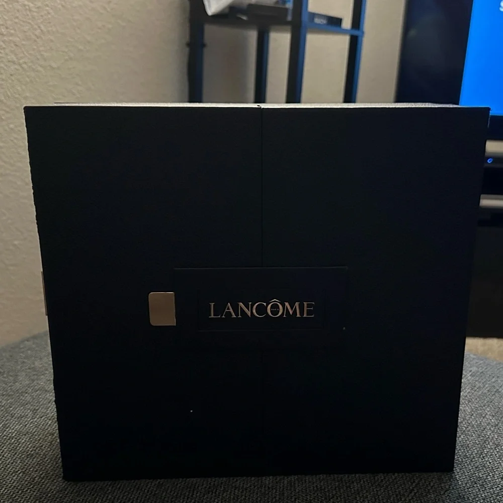 Lancôme La Vie Est Belle Body Lotion 1.6 oz + 2024 Holiday Advent Box (Empty) - Picture 5 of 6